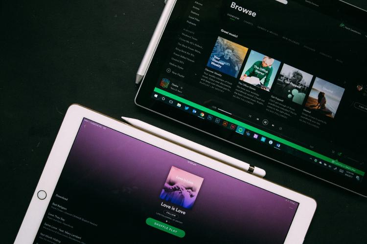 Anna’s Archive: Schattenbibliothek kündigt Archivierung von Spotify-Metadaten an